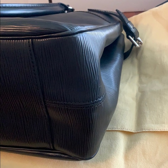 Louis Vuitton Epi Passy GM - Picture 8 of 8